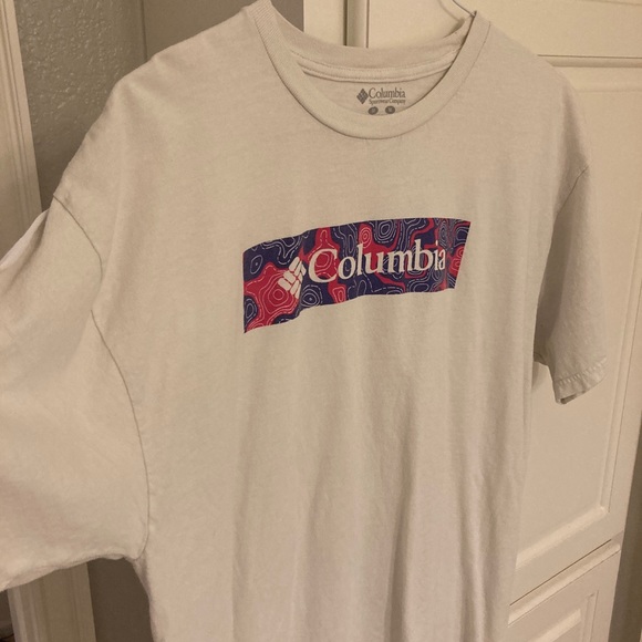 Columbia T-Shirt - Picture 1 of 4